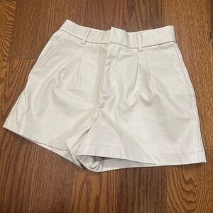 ! Sincerely Ours White Modern Tailored Croc Paper Bag Shorts Women Size S